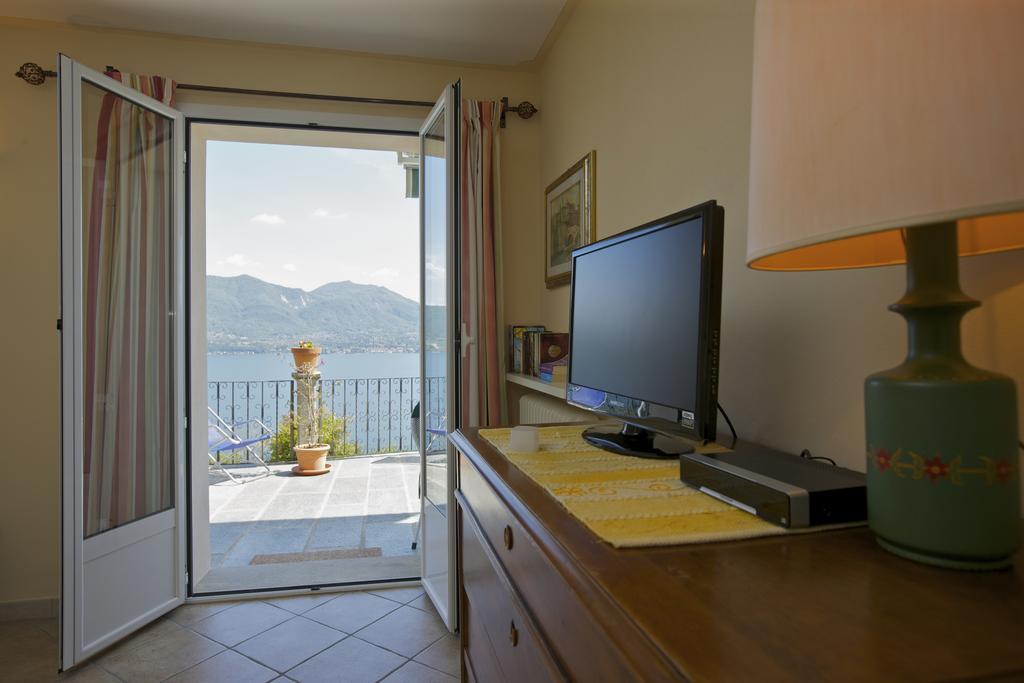 Casa Balon Apartment Oggebbio Bagian luar foto